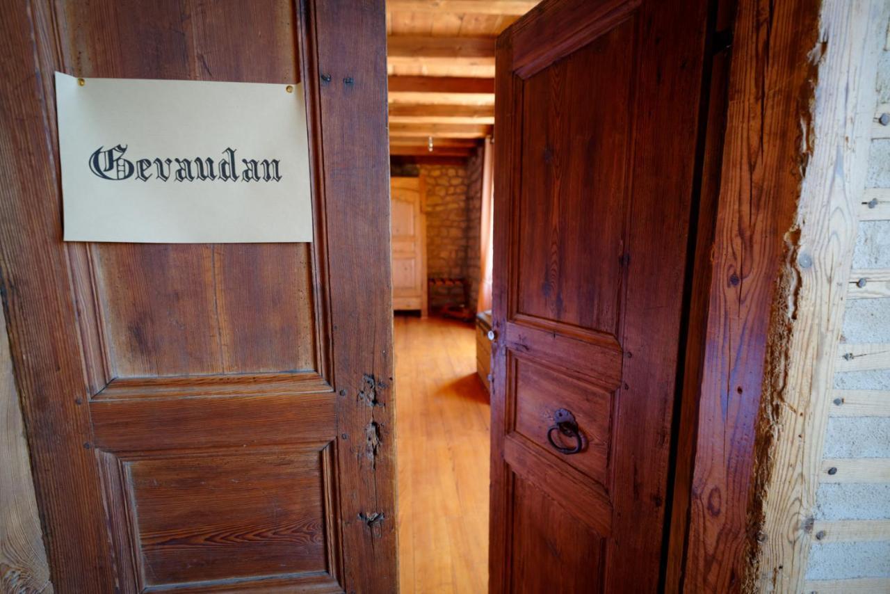 Le Petit Chateau Du Villard Le Malzieu-Forain Exteriér fotografie